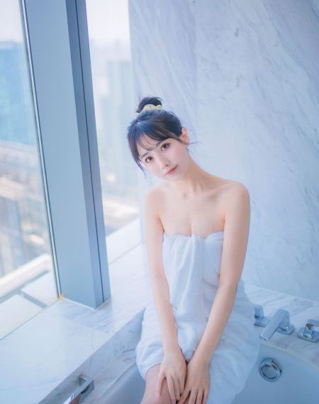 亚洲偷自拍另类图片二区_1080高清完整版