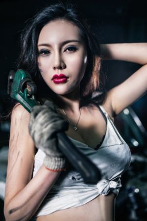 丝袜制服天堂_BD版国语迅雷下载